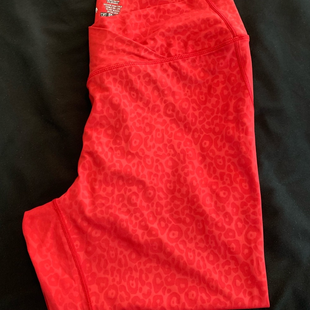 Zyia Red Leopard Scrunchy Light n Tight Leggings Size 20 - Picture 2 of 2